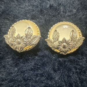 Vintage Ellen Designs Silver Plated Clear White Cabochon Flower Clip-On Earrings